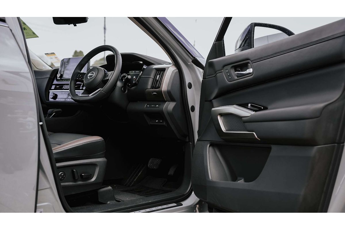 2024 Nissan Pathfinder Ti-L R53