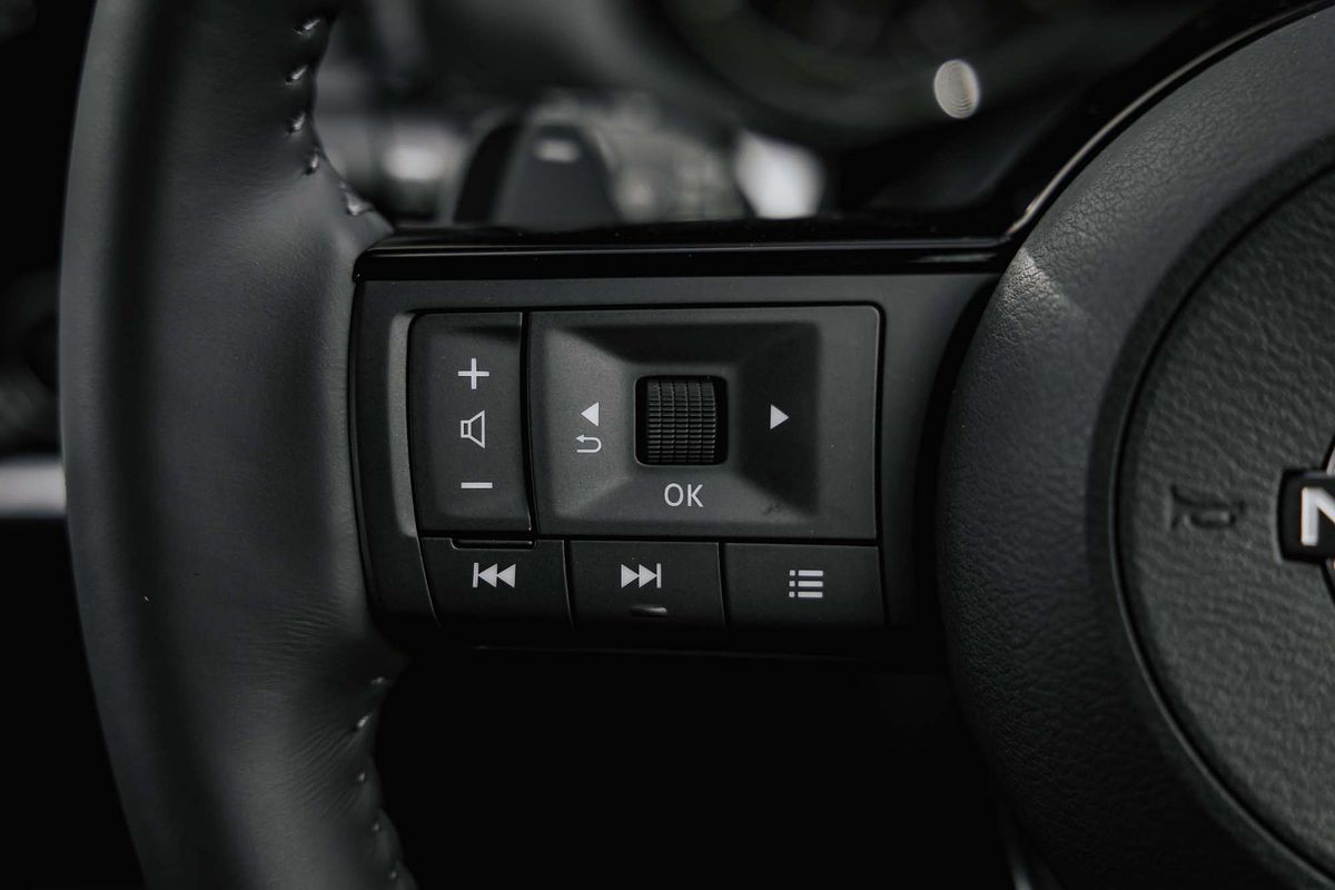 2024 Nissan Pathfinder ST-L R53