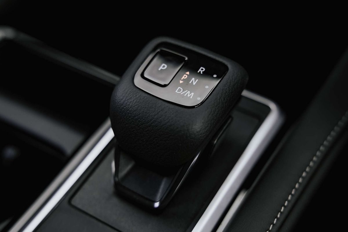 2024 Nissan Pathfinder ST-L R53
