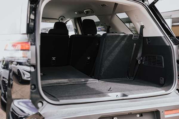 2024 Nissan Pathfinder ST-L R53