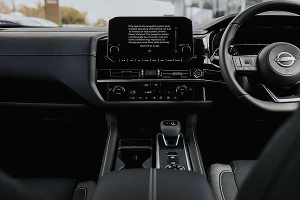 2024 Nissan Pathfinder ST-L R53