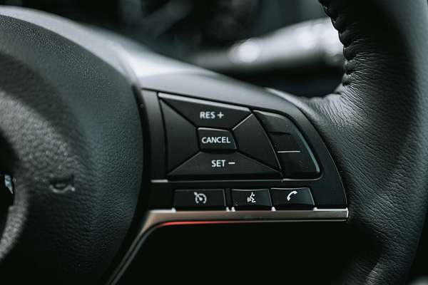 2025 Nissan Navara ST-X D23 4X4