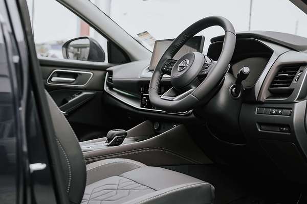 2025 Nissan QASHQAI Ti J12