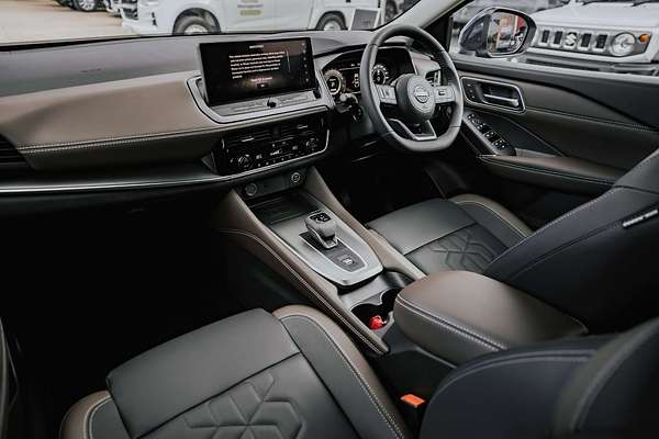2025 Nissan QASHQAI Ti J12