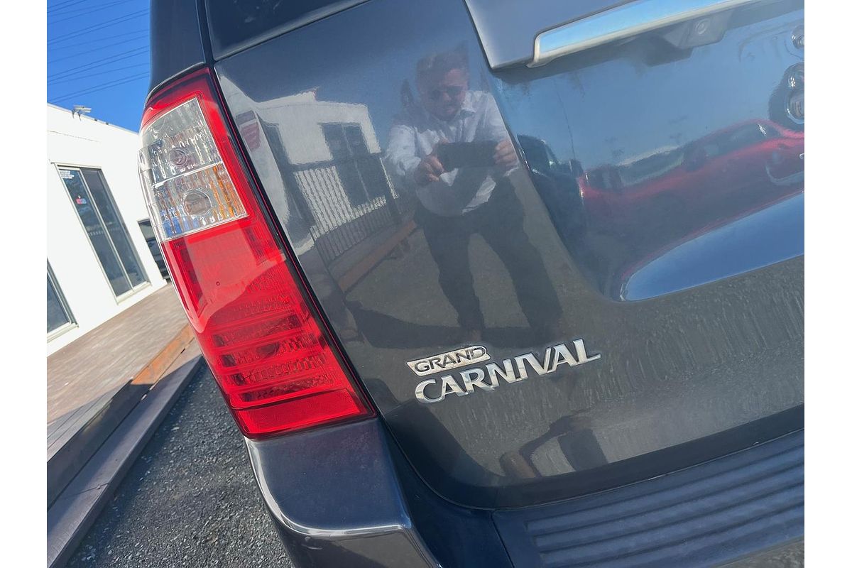 2014 Kia Grand Carnival Si VQ