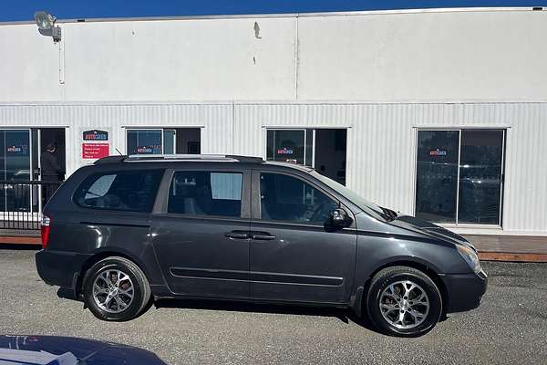2014 Kia Grand Carnival Si VQ