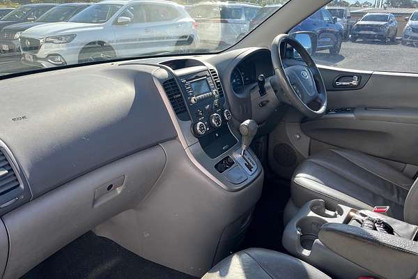 2014 Kia Grand Carnival Si VQ