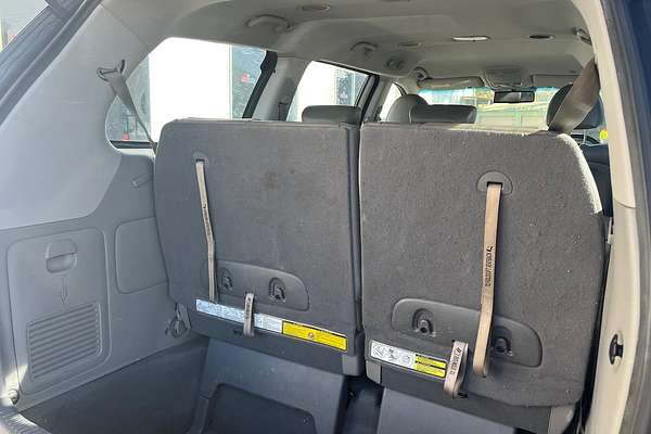 2014 Kia Grand Carnival Si VQ