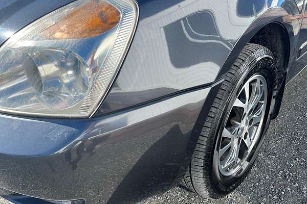 2014 Kia Grand Carnival Si VQ
