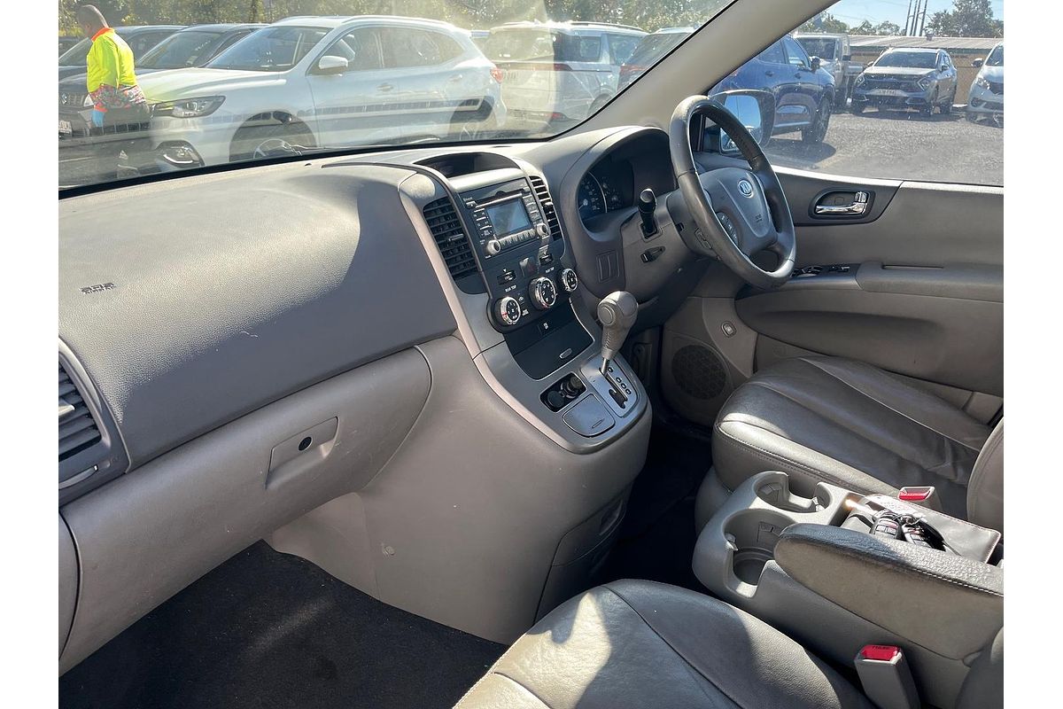 2014 Kia Grand Carnival Si VQ