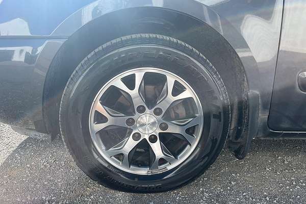 2014 Kia Grand Carnival Si VQ