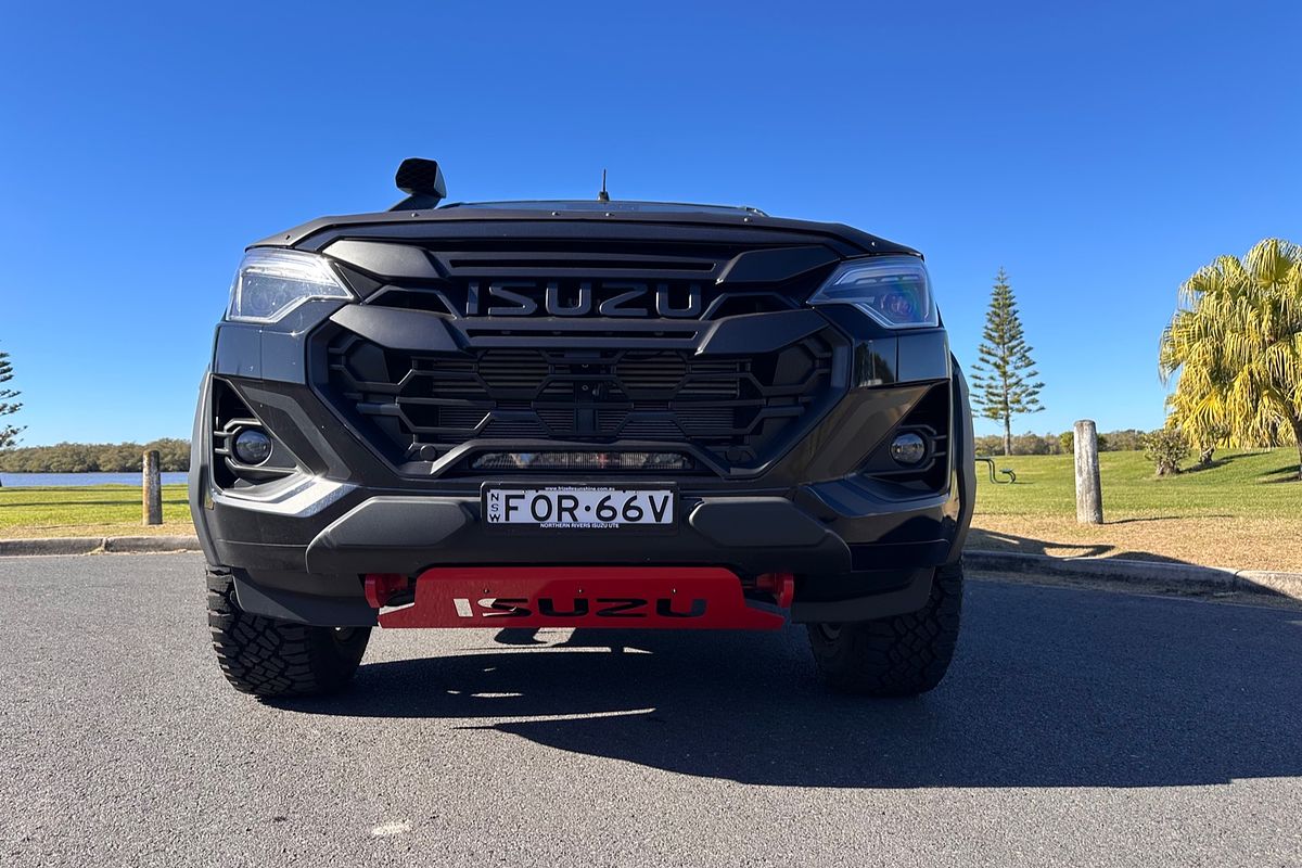 2024 Isuzu D-MAX BLADE 4X4