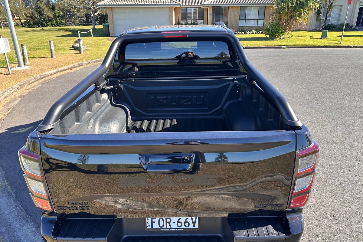 2024 Isuzu D-MAX BLADE 4X4