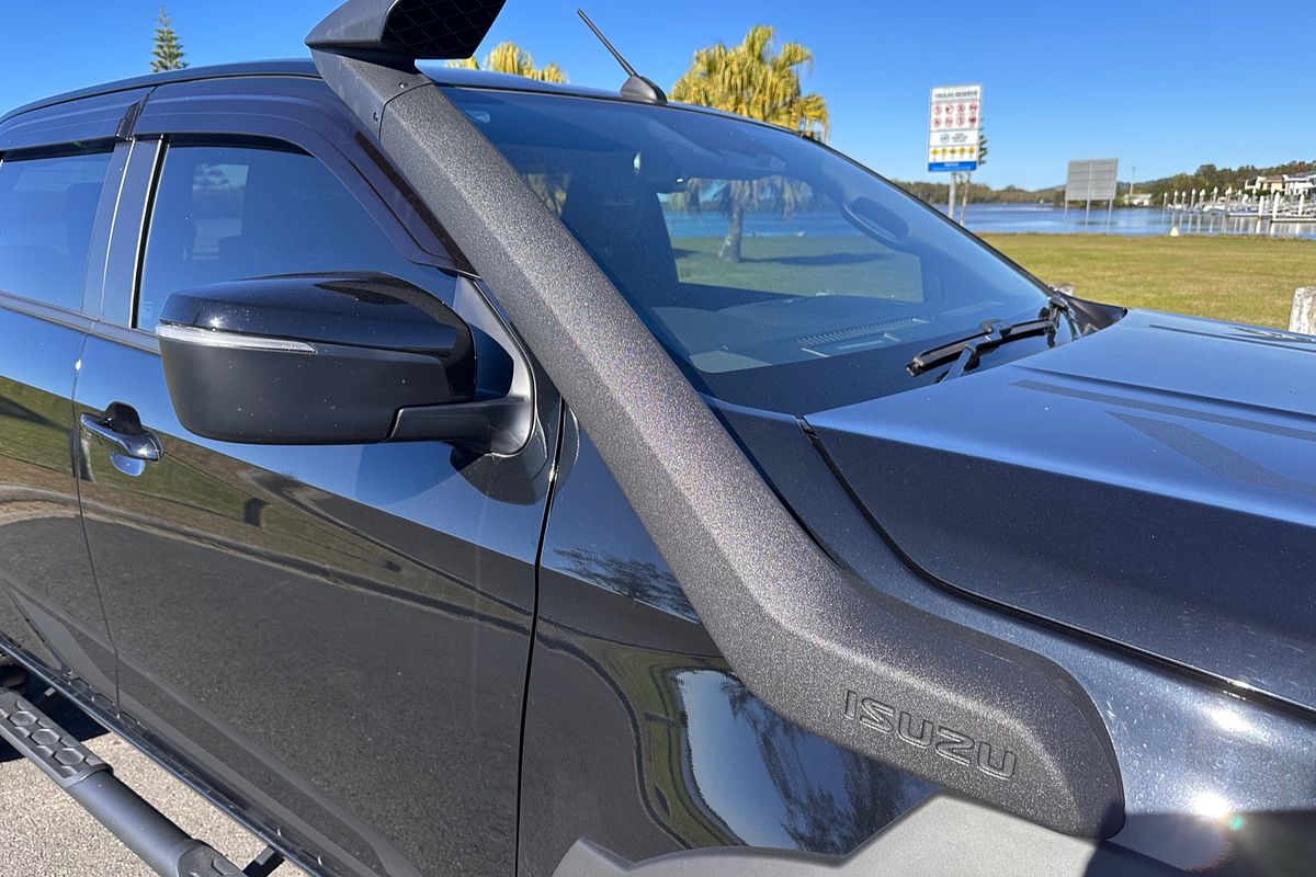 2024 Isuzu D-MAX BLADE 4X4