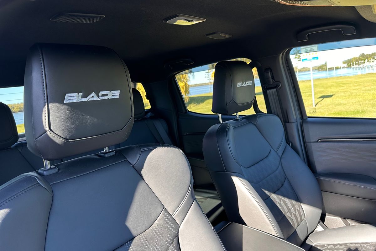 2024 Isuzu D-MAX BLADE 4X4