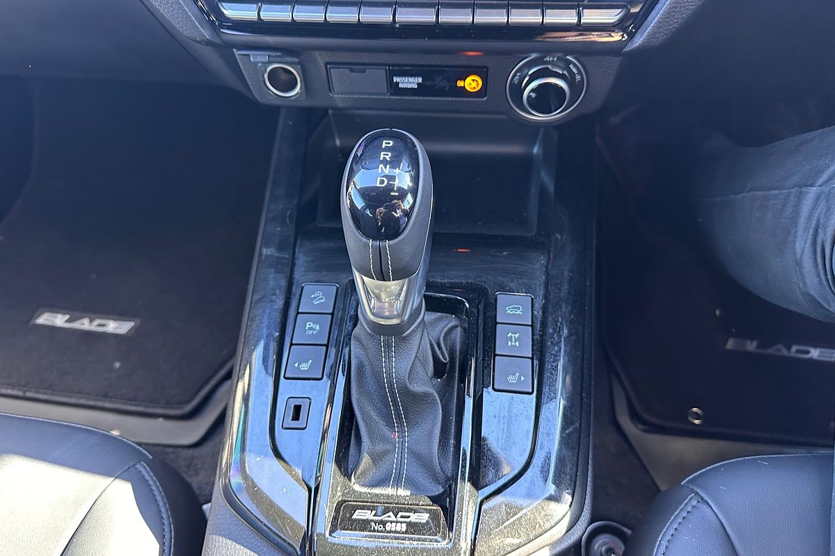 2024 Isuzu D-MAX BLADE 4X4