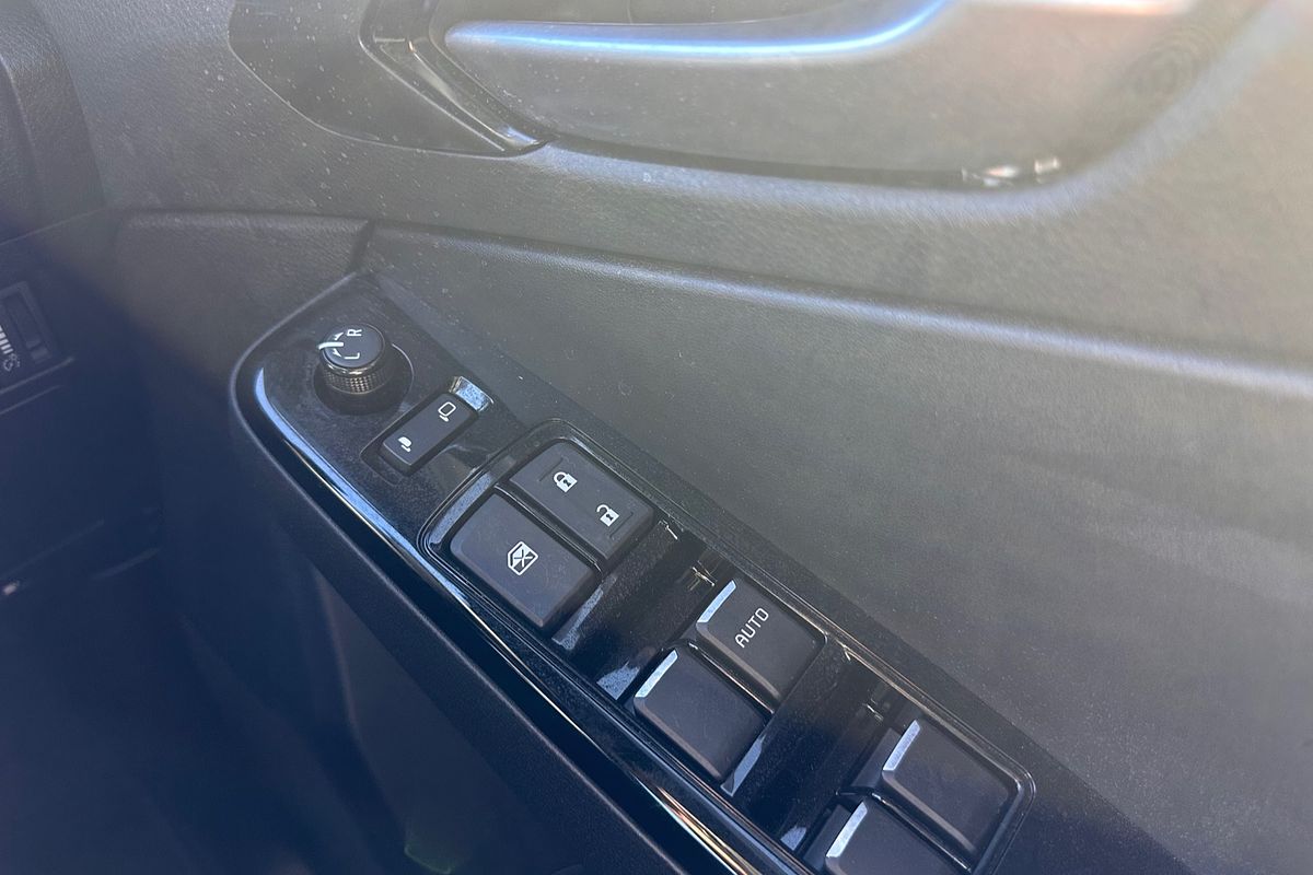 2024 Isuzu D-MAX BLADE 4X4