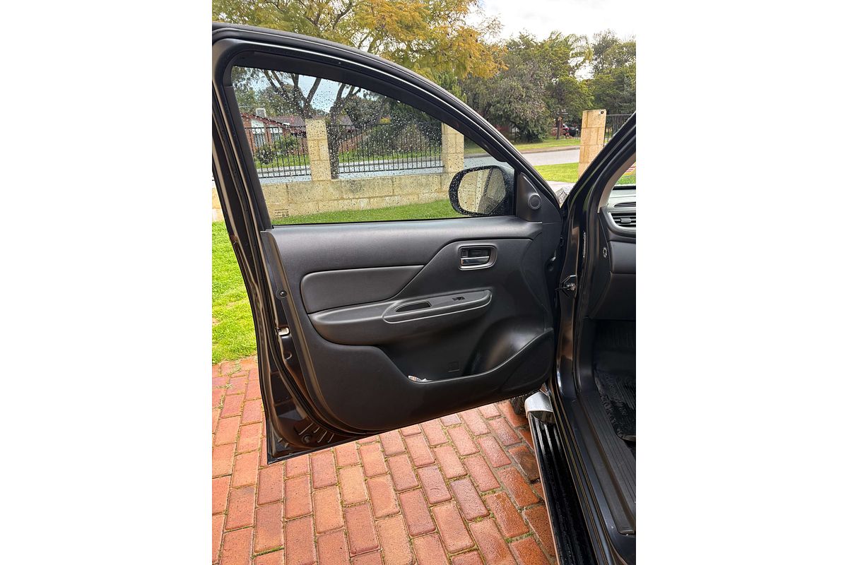 2021 Mitsubishi Triton GLX+ MR 4X4