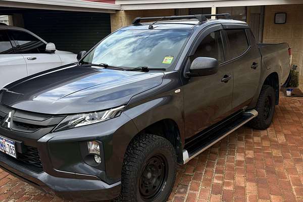 2021 Mitsubishi Triton GLX+ MR 4X4