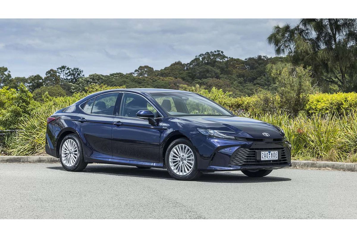 2025 Toyota Camry Ascent AXVH80R