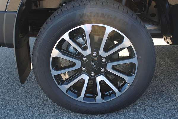 2025 Ford Ranger Platinum 4X4 3.0L