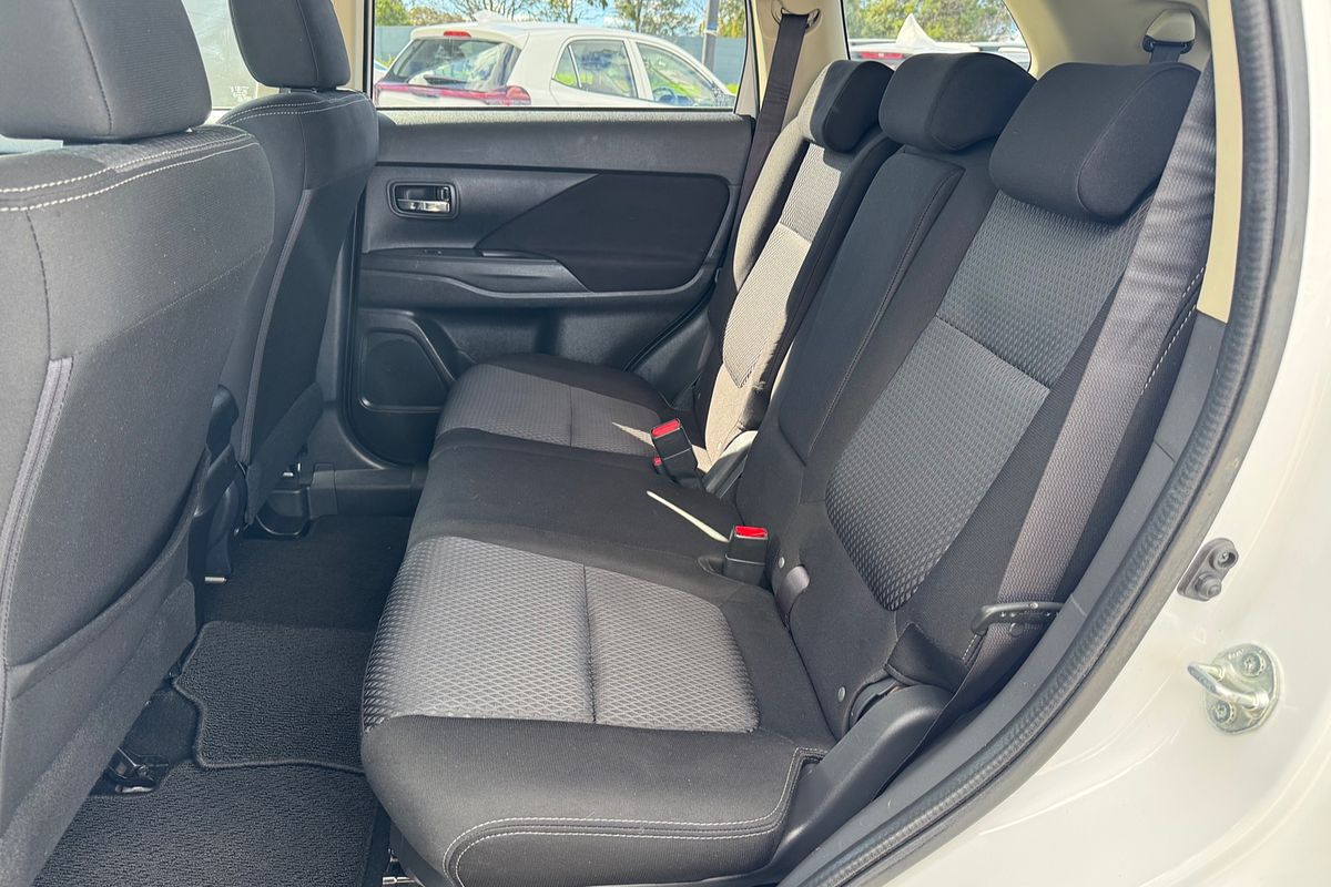 2017 Mitsubishi Outlander LS ZK