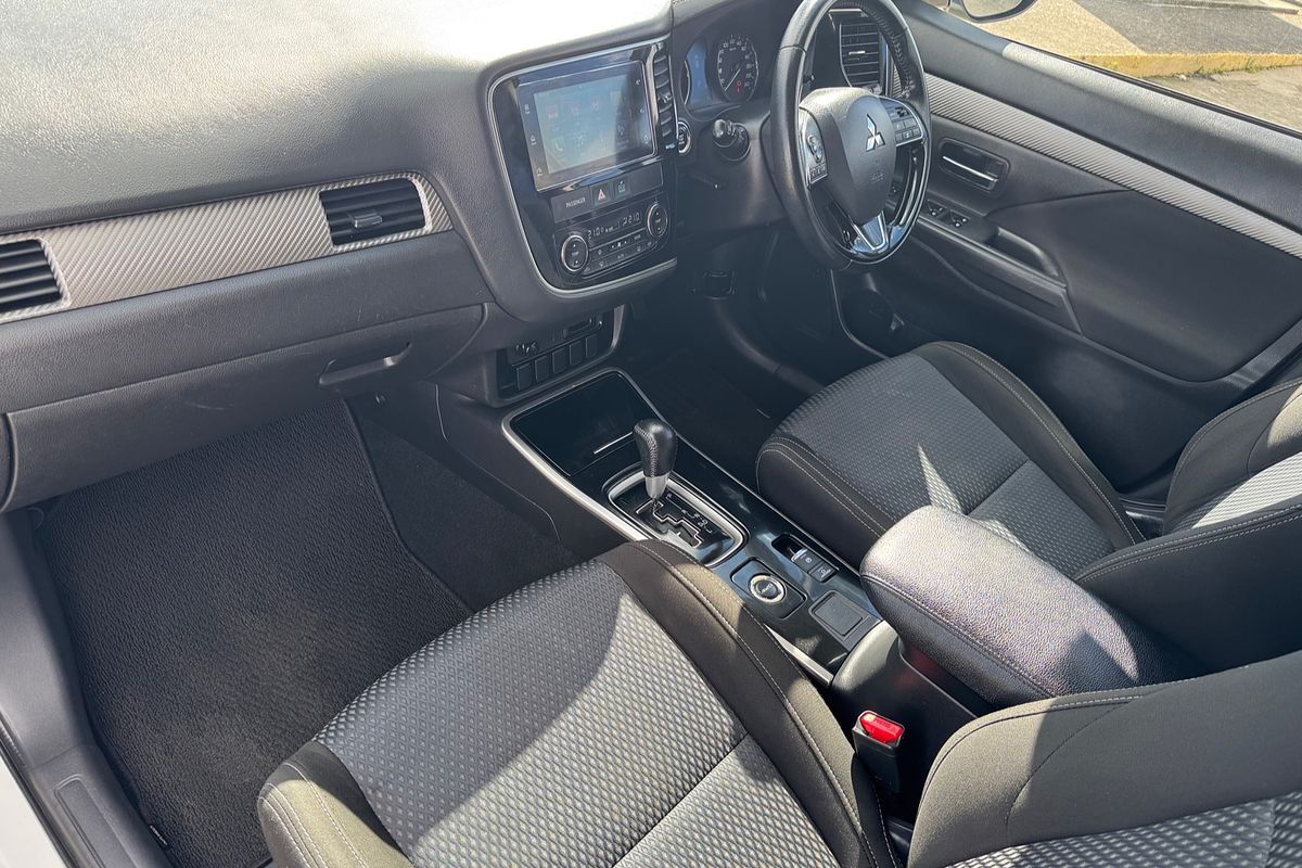 2017 Mitsubishi Outlander LS ZK