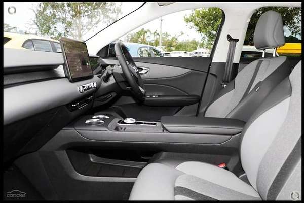 2025 MG MGS5 EV Essence 49 ZS3EM