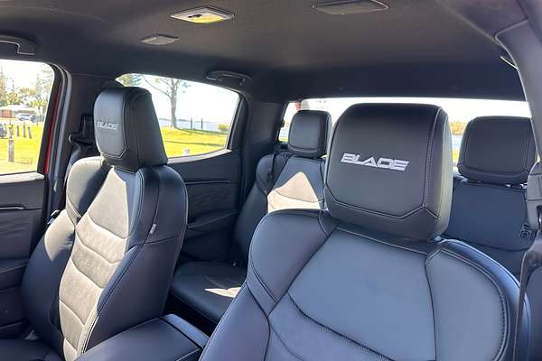 2024 Isuzu D-MAX BLADE 4X4