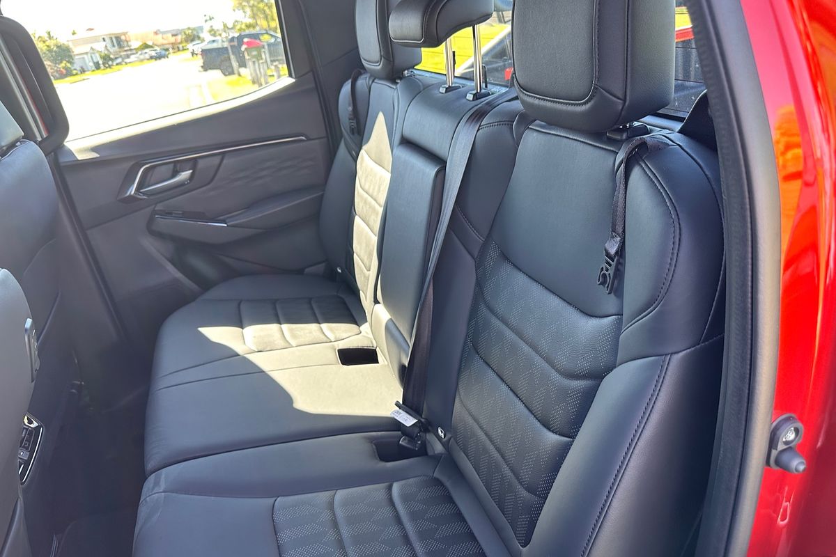 2024 Isuzu D-MAX BLADE 4X4