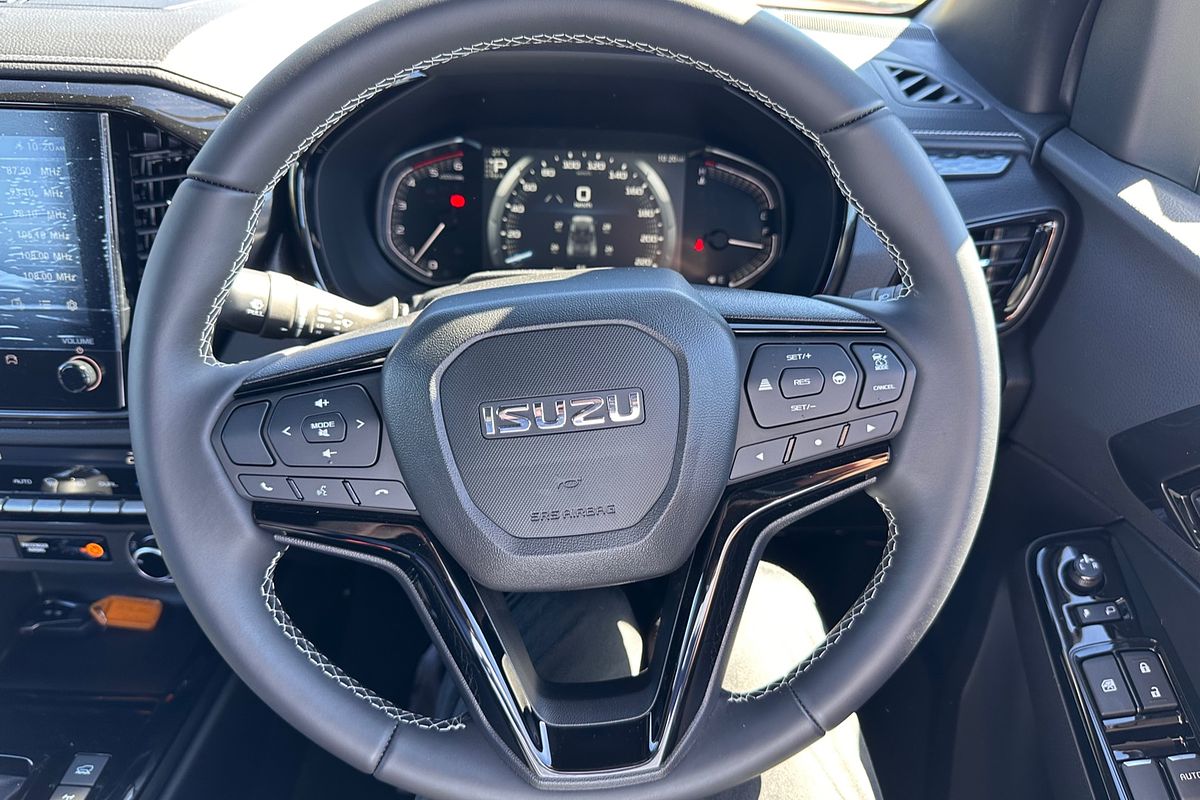 2024 Isuzu D-MAX BLADE 4X4
