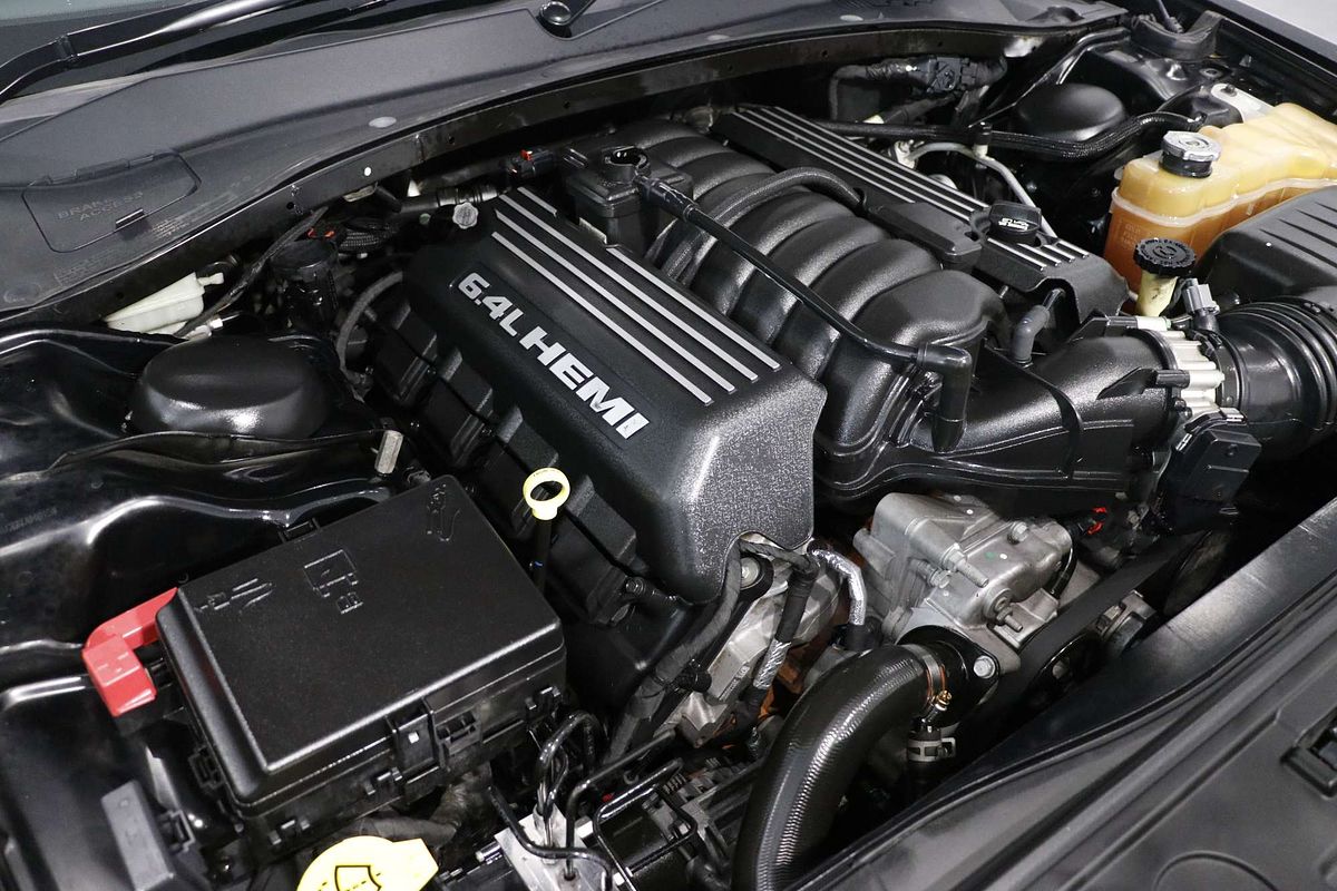 2013 Chrysler 300 SRT-8 Core LX