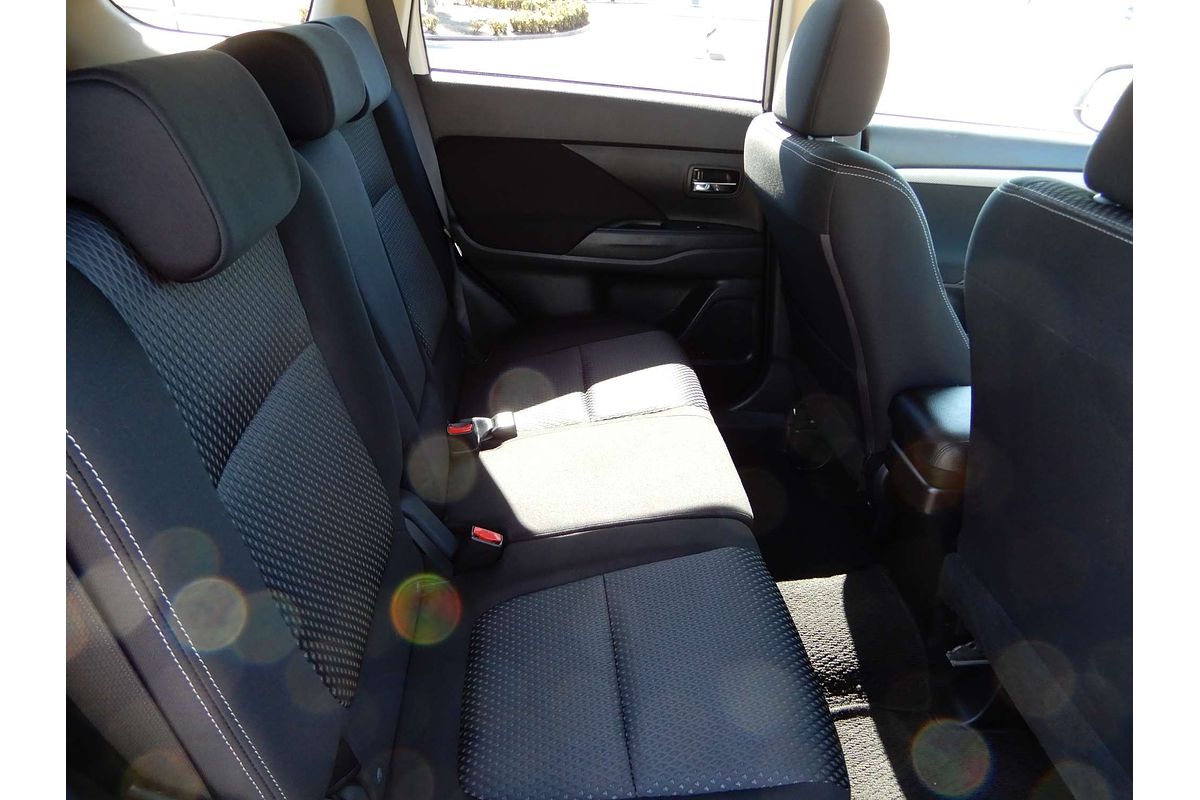2017 Mitsubishi Outlander LS ZK