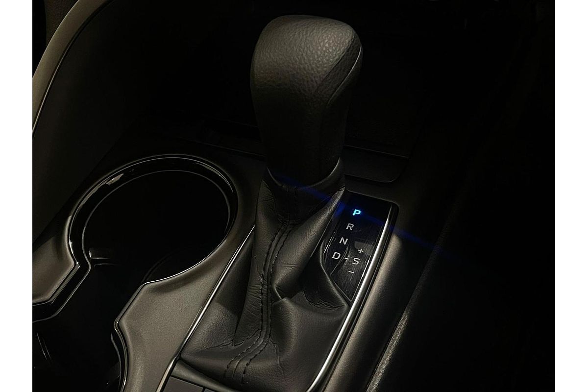 2021 Toyota Camry Ascent AXVH70R