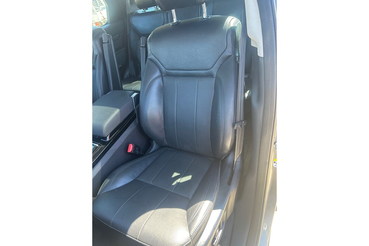 2018 Land Rover Discovery TD6 HSE Luxury Series 5
