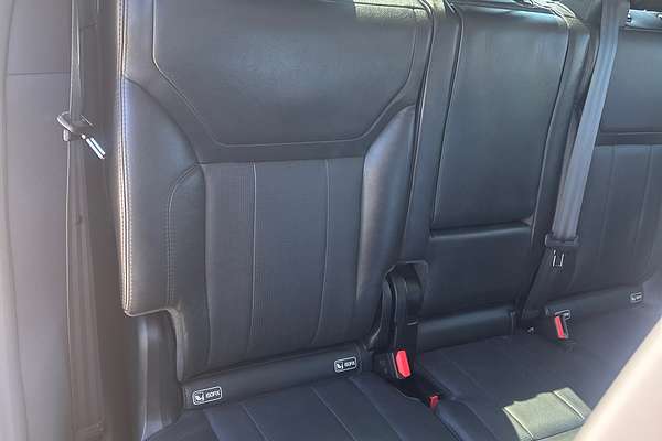 2018 Land Rover Discovery TD6 HSE Luxury Series 5