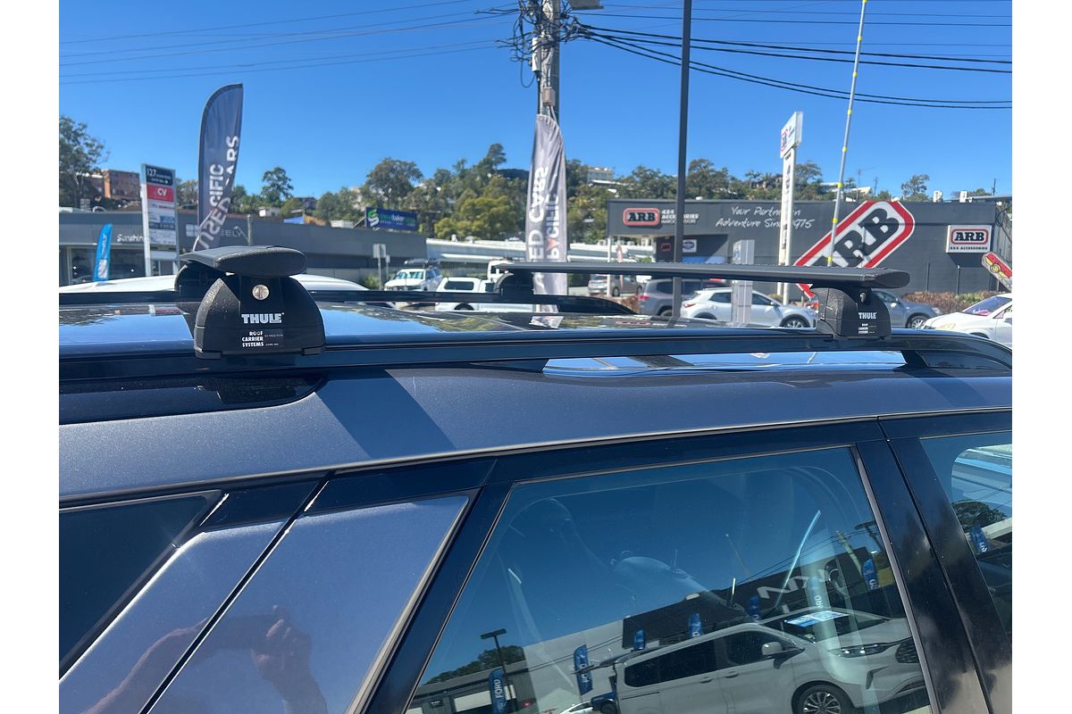 2018 Land Rover Discovery TD6 HSE Luxury Series 5