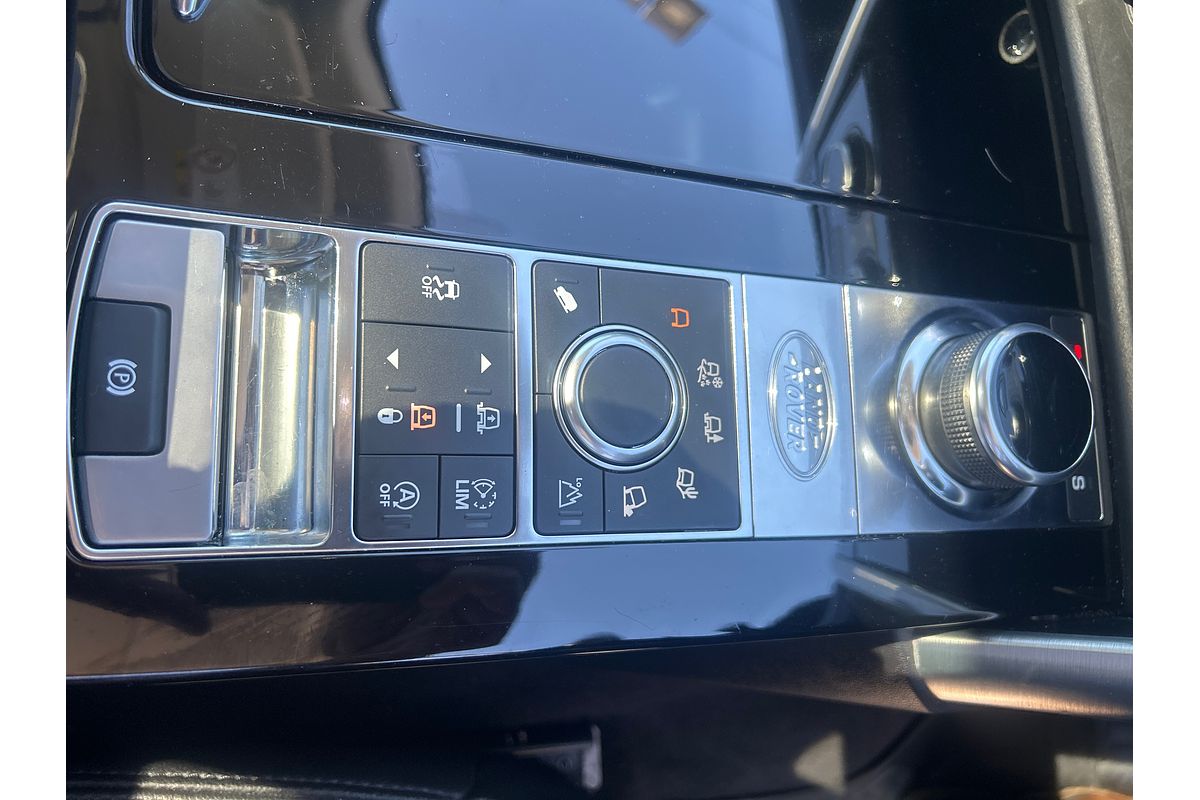 2018 Land Rover Discovery TD6 HSE Luxury Series 5