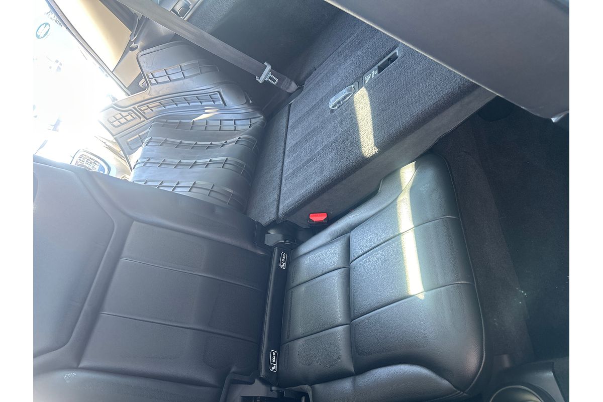 2018 Land Rover Discovery TD6 HSE Luxury Series 5