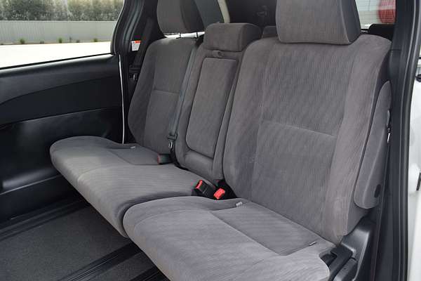 2016 Toyota Tarago GLX ACR50R
