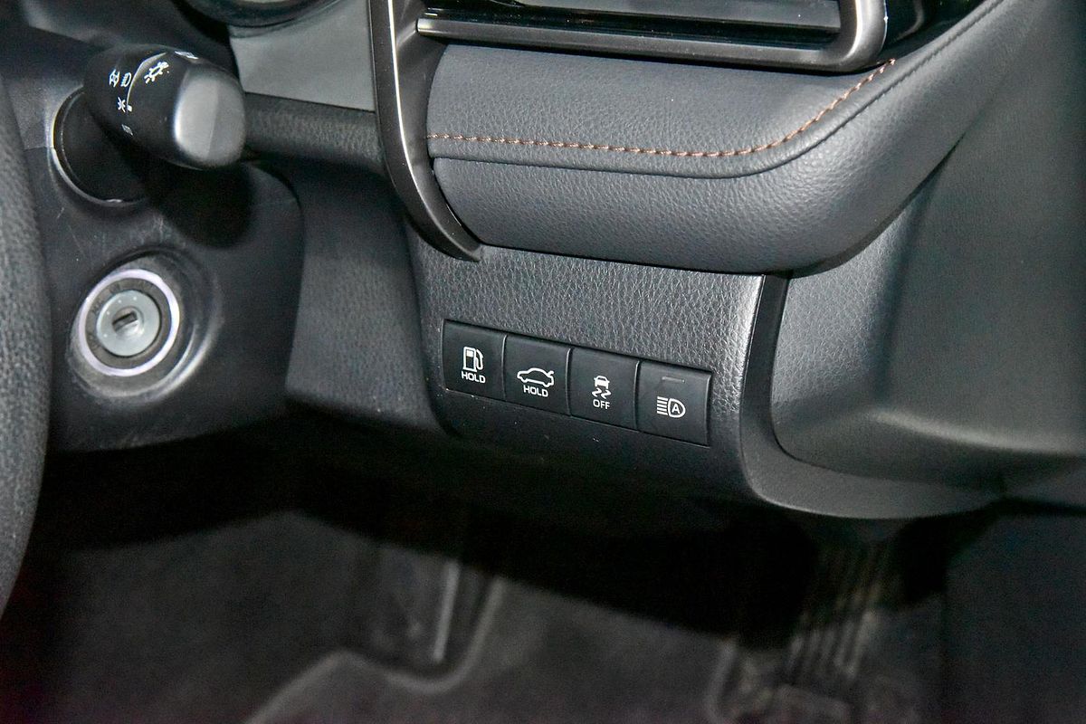 2018 Toyota Camry Ascent ASV70R