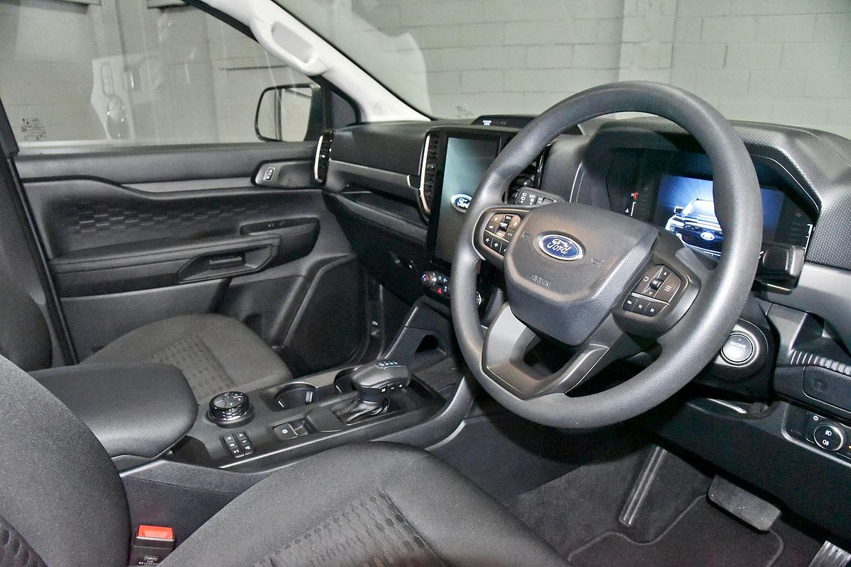 2024 Ford Everest Ambiente 2.0L
