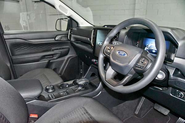 2024 Ford Everest Ambiente 2.0L