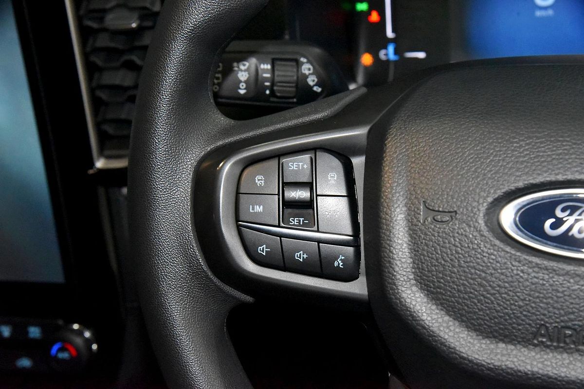 2024 Ford Everest Ambiente 2.0L