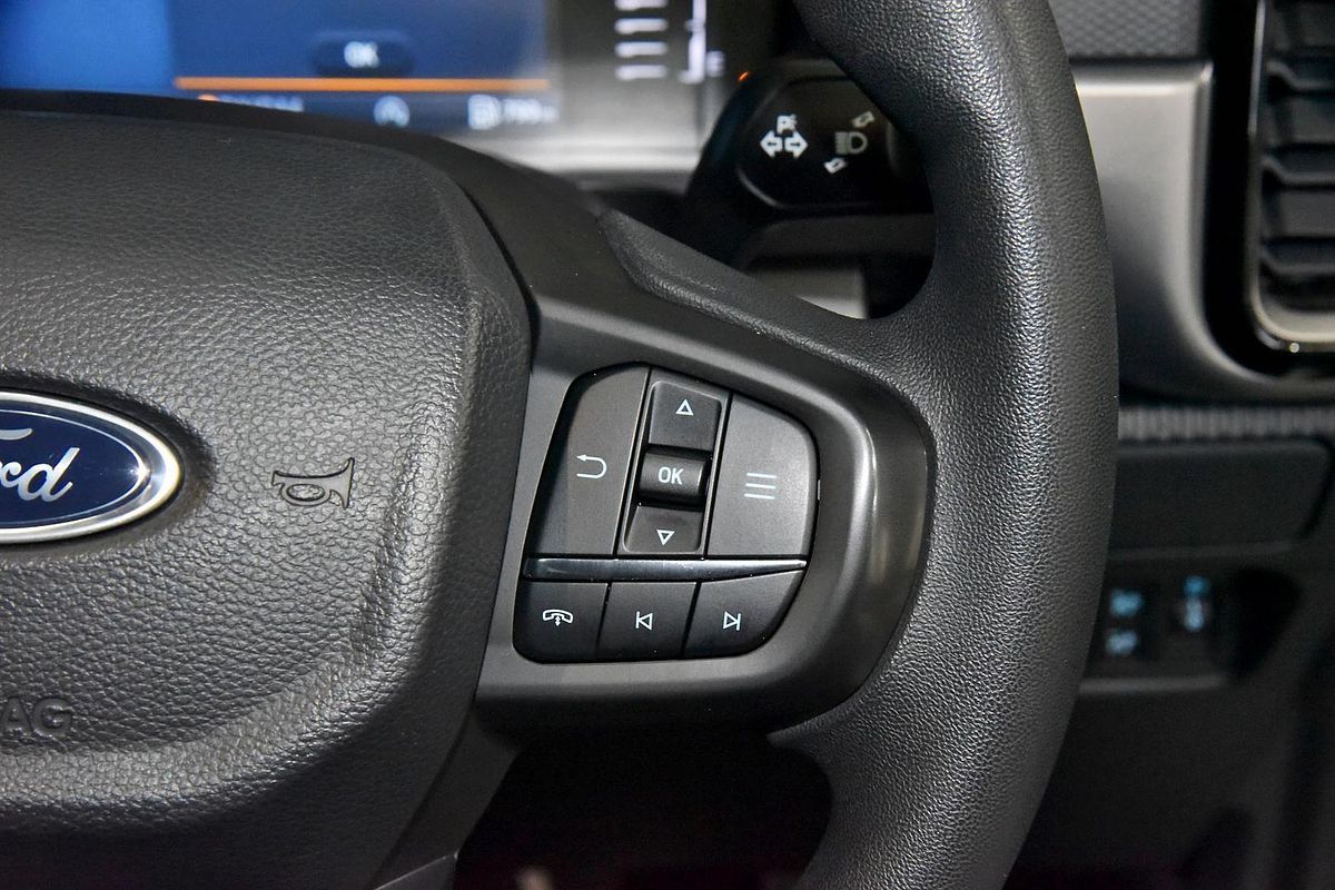 2024 Ford Everest Ambiente 2.0L