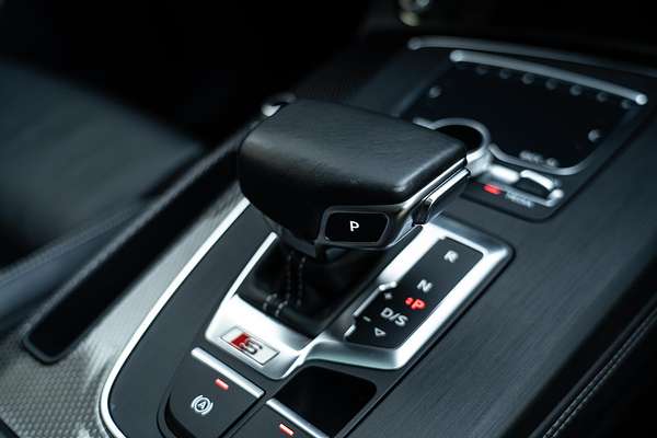 2019 Audi SQ5 Black Edition FY
