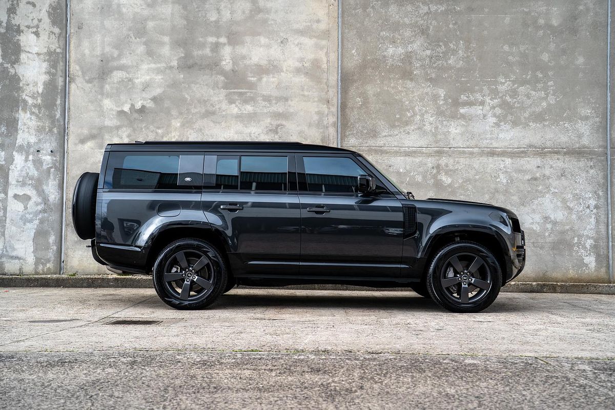 2024 Land Rover Defender 130 D300 X-Dynamic SE L663
