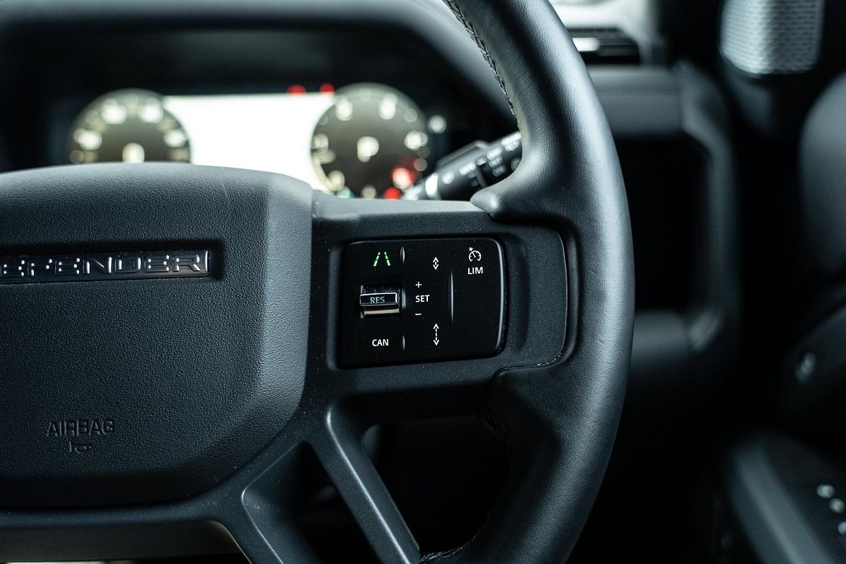 2024 Land Rover Defender 130 D300 X-Dynamic SE L663