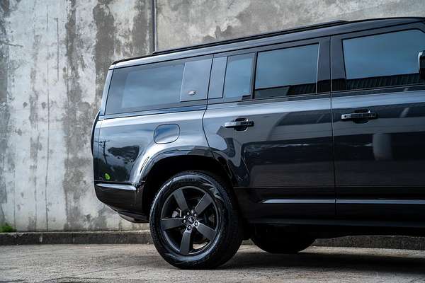 2024 Land Rover Defender 130 D300 X-Dynamic SE L663