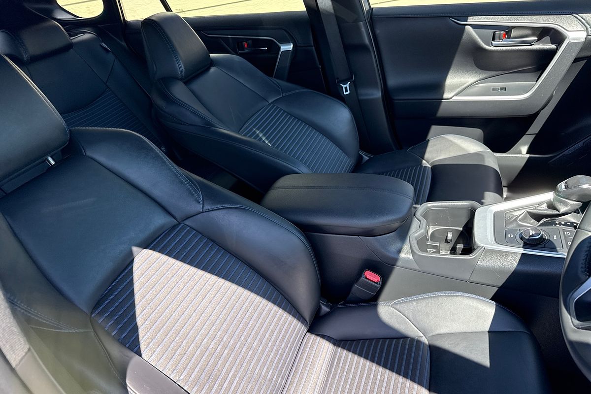 2023 Toyota RAV4 XSE AXAH54R